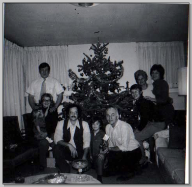 Charles, Linda, Cara Waitkus, Phil, Keith Kaufman, Kash Waitkus, Patti Kaufman, Agnes, Karen Waitkus c. 1970